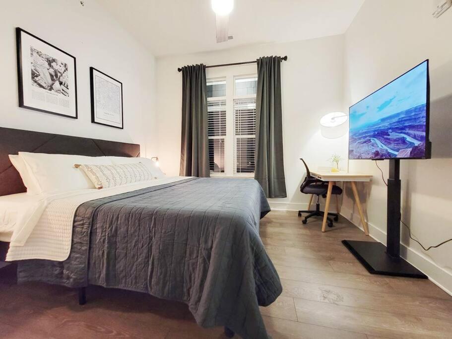 شقة New Stylish Getaway- 5 Mil To Uptown/3 Smart Tvs! تشارلوت المظهر الخارجي الصورة